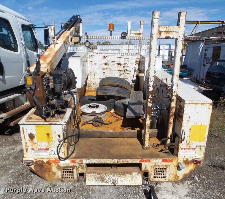 image for item DZ9449 C&S Technical 537 service bed with crane