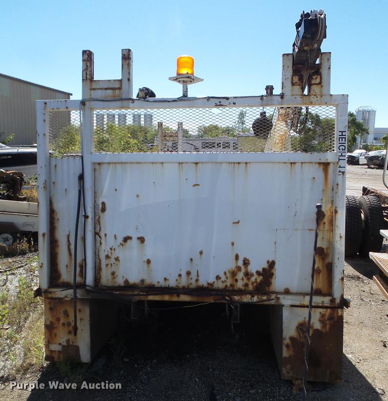 image for item DZ9449 C&S Technical 537 service bed with crane