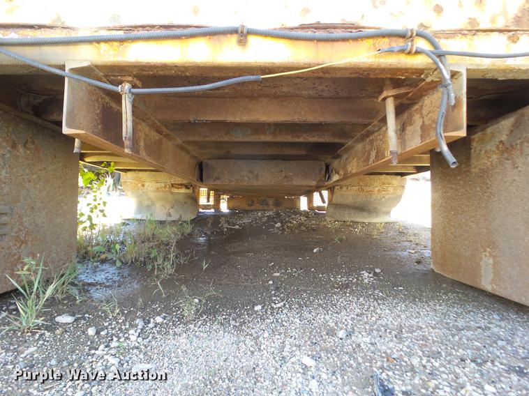 image for item DZ9449 C&S Technical 537 service bed with crane