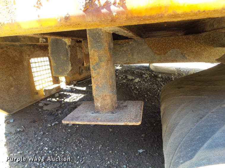 image for item DZ9449 C&S Technical 537 service bed with crane