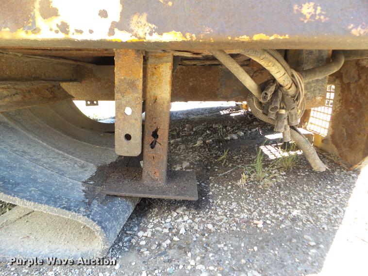 image for item DZ9449 C&S Technical 537 service bed with crane