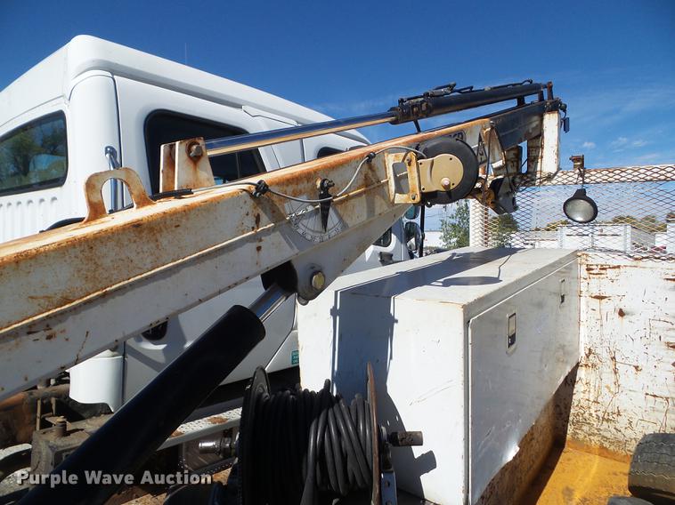 image for item DZ9449 C&S Technical 537 service bed with crane