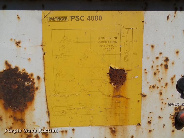 image for item DZ9449 C&S Technical 537 service bed with crane