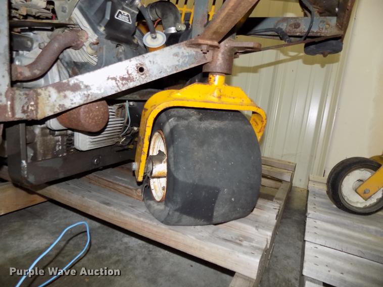 image for item DZ9565 Walker MTGHS ZTR lawn mower