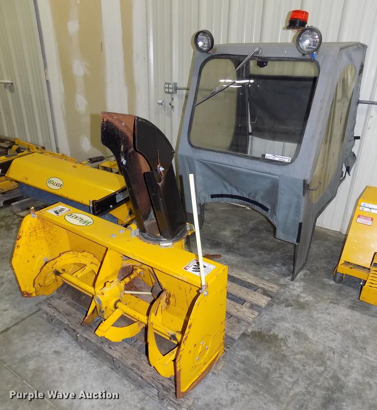 image for item DZ9566 Walker lawn and garden accessories