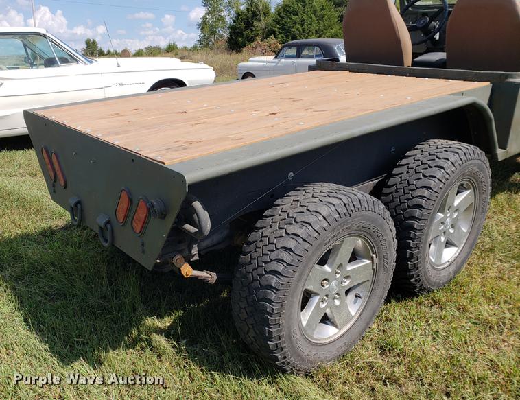 image for item EF9861 1976 Jeep flat bed truck