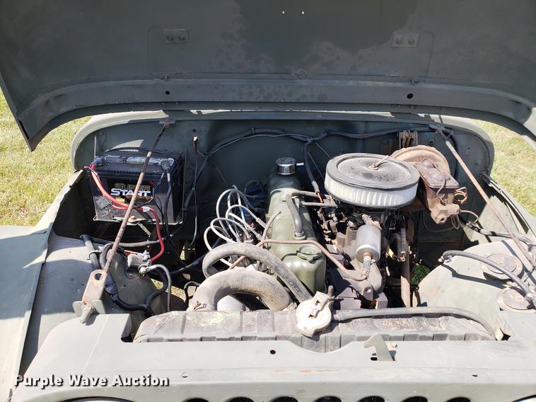 image for item EF9861 1976 Jeep flat bed truck