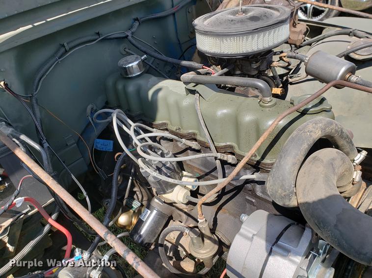 image for item EF9861 1976 Jeep flat bed truck