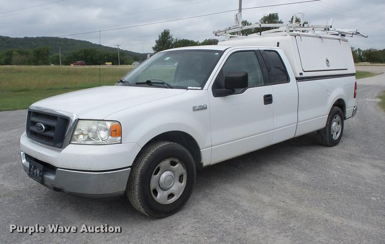 image for item EI9957 2004 Ford F150 SuperCab pickup truck