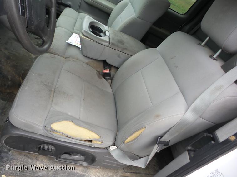 image for item EI9957 2004 Ford F150 SuperCab pickup truck