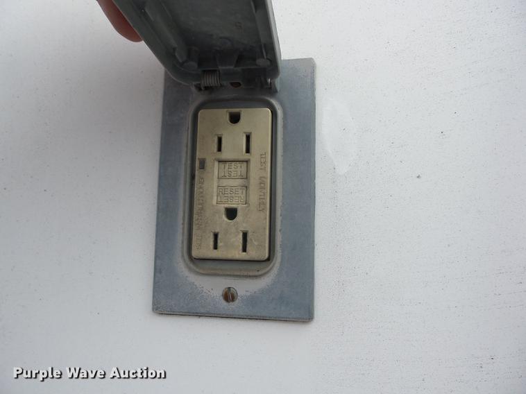 image for item EI9957 2004 Ford F150 SuperCab pickup truck