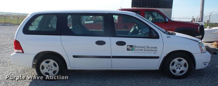 image for item EI9962 2004 Ford Freestar van