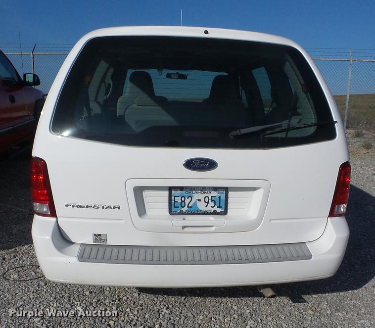 image for item EI9962 2004 Ford Freestar van
