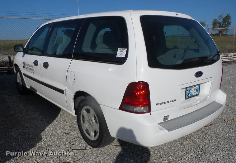 image for item EI9962 2004 Ford Freestar van