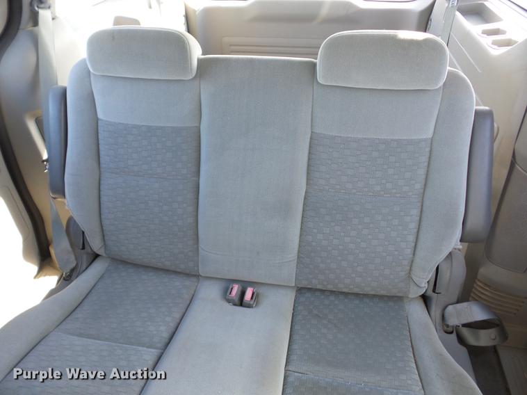 image for item EI9962 2004 Ford Freestar van