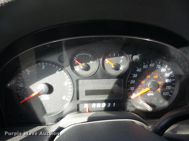 image for item EI9962 2004 Ford Freestar van