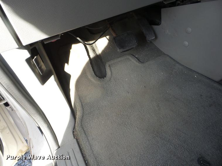 image for item EI9962 2004 Ford Freestar van