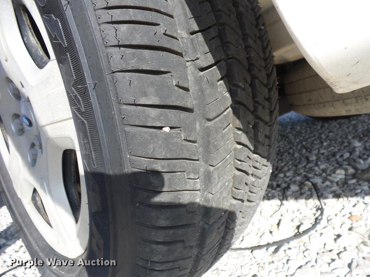 image for item EI9962 2004 Ford Freestar van