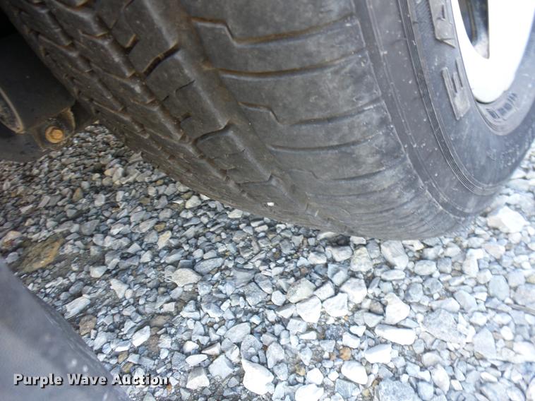 image for item EI9962 2004 Ford Freestar van