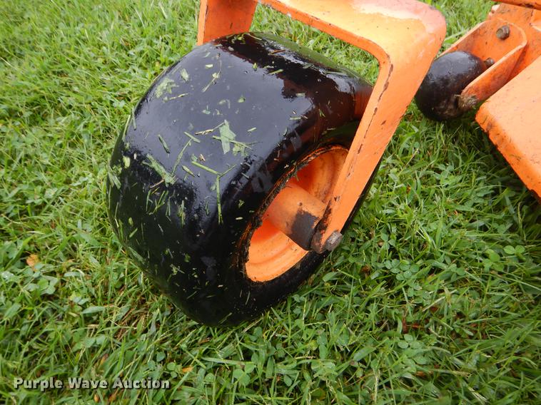 image for item EO9555 Scag Tiger Cub ZTR lawn mower