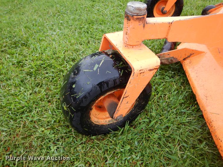 image for item EO9555 Scag Tiger Cub ZTR lawn mower