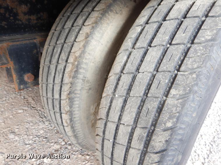 image for item EO9624 2009 PJ equipment trailer