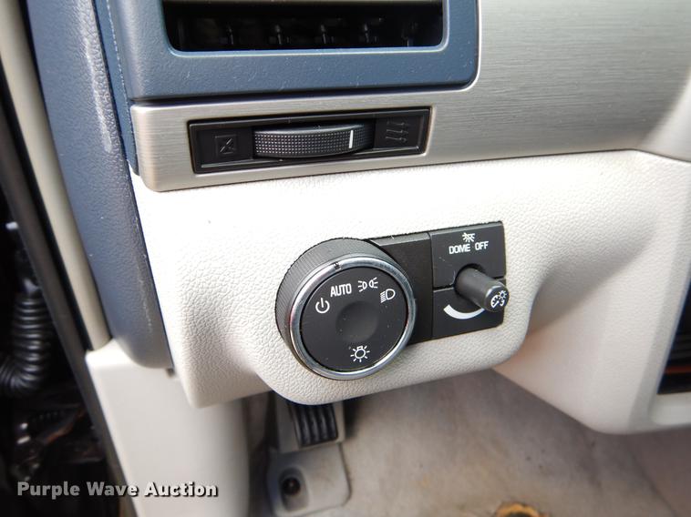 image for item EO9631 2008 Saturn Outlook XE SUV