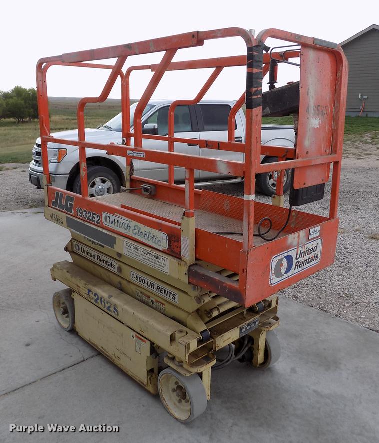 image for item ER9176 JLG 1932E2 scissor lift