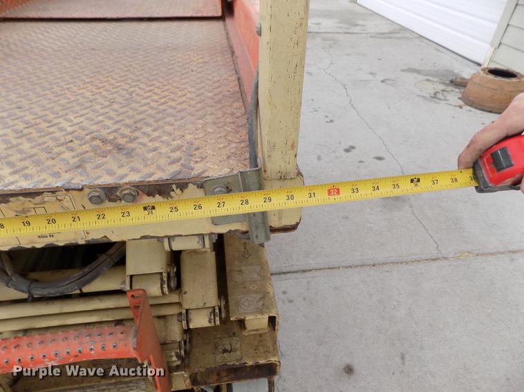 image for item ER9176 JLG 1932E2 scissor lift