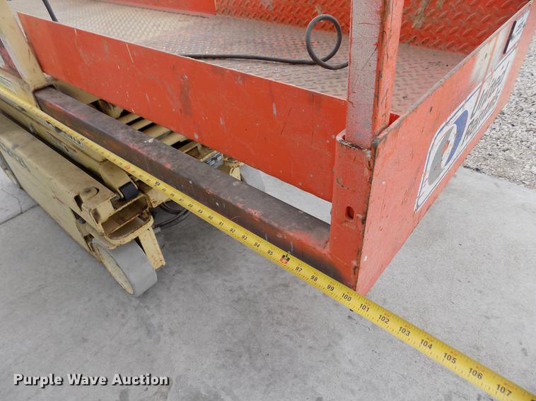image for item ER9176 JLG 1932E2 scissor lift
