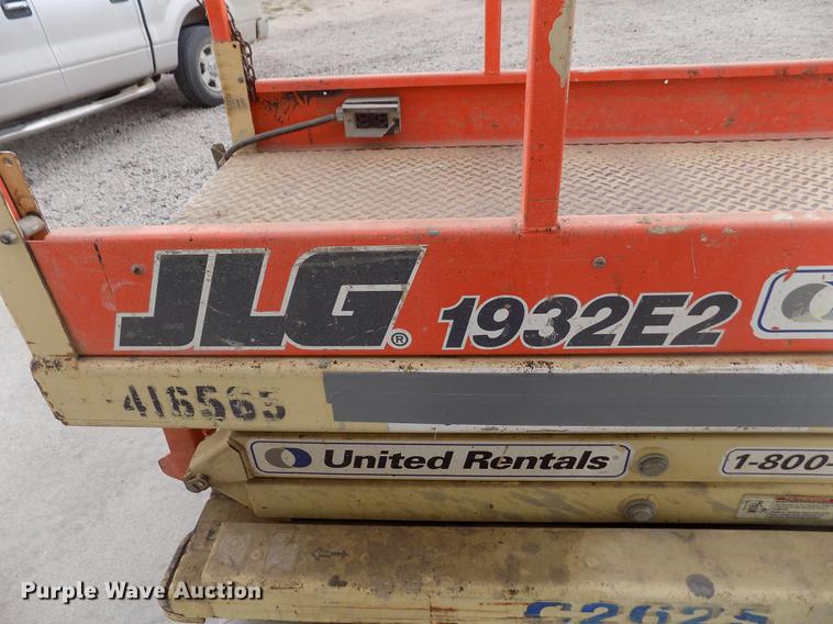 image for item ER9176 JLG 1932E2 scissor lift