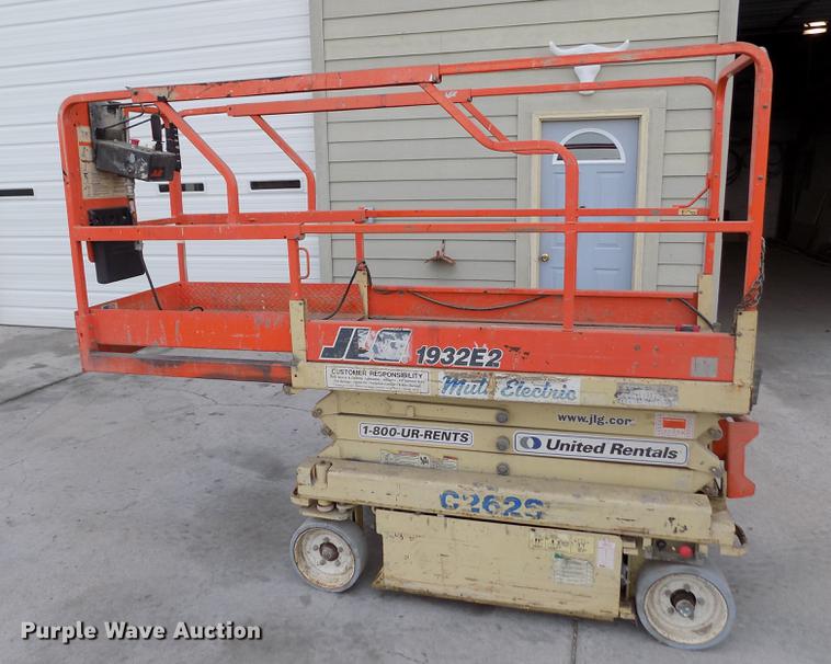 image for item ER9176 JLG 1932E2 scissor lift