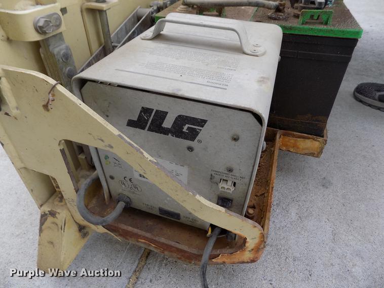 image for item ER9176 JLG 1932E2 scissor lift