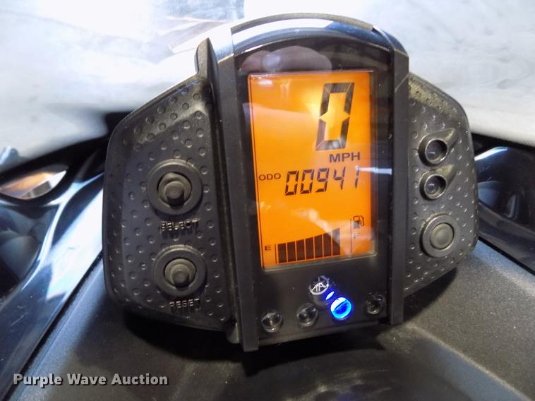 image for item ER9194 2010 Yamaha FX Nytro M-TX snow mobile