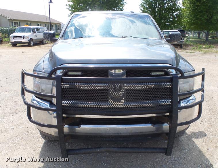 image for item ES9390 2013 Dodge Ram 2500 Crew Cab flatbed pickup truck