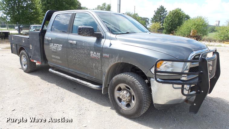 image for item ES9390 2013 Dodge Ram 2500 Crew Cab flatbed pickup truck