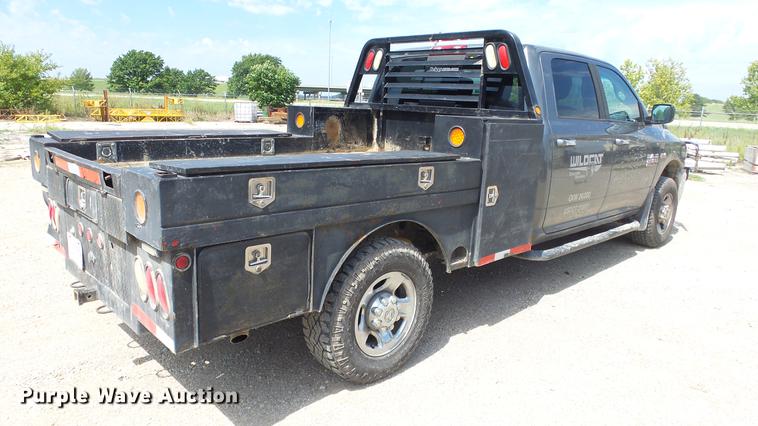 image for item ES9390 2013 Dodge Ram 2500 Crew Cab flatbed pickup truck