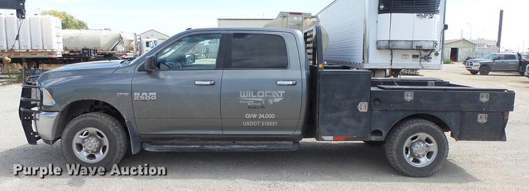 image for item ES9390 2013 Dodge Ram 2500 Crew Cab flatbed pickup truck