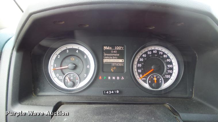 image for item ES9390 2013 Dodge Ram 2500 Crew Cab flatbed pickup truck