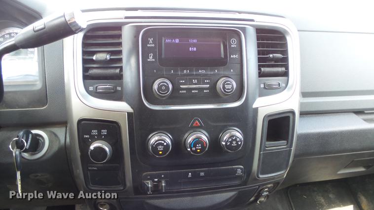 image for item ES9390 2013 Dodge Ram 2500 Crew Cab flatbed pickup truck