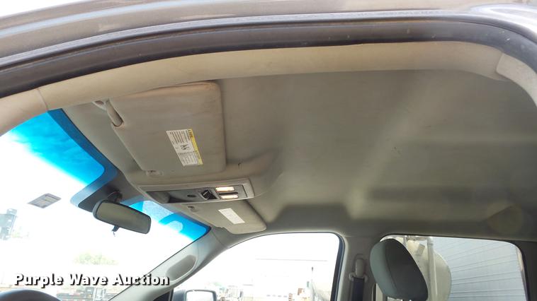 image for item ES9390 2013 Dodge Ram 2500 Crew Cab flatbed pickup truck