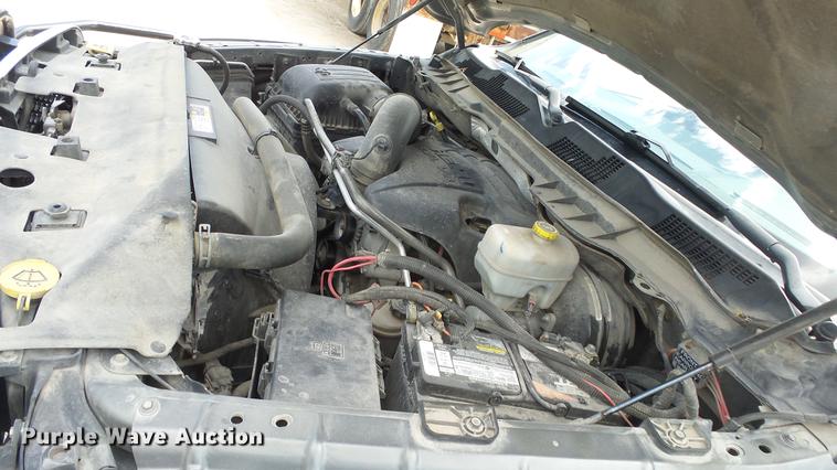 image for item ES9390 2013 Dodge Ram 2500 Crew Cab flatbed pickup truck