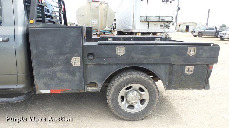 image for item ES9390 2013 Dodge Ram 2500 Crew Cab flatbed pickup truck