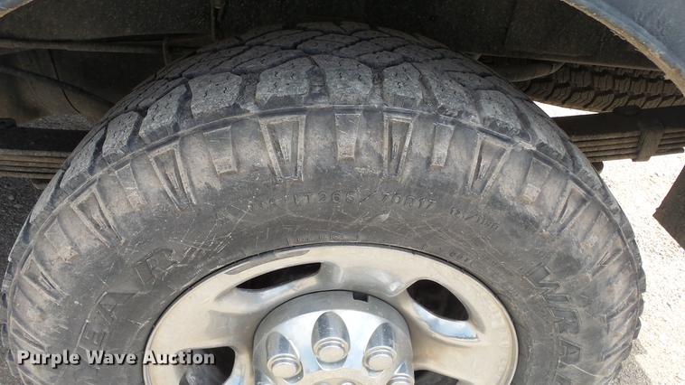 image for item ES9390 2013 Dodge Ram 2500 Crew Cab flatbed pickup truck