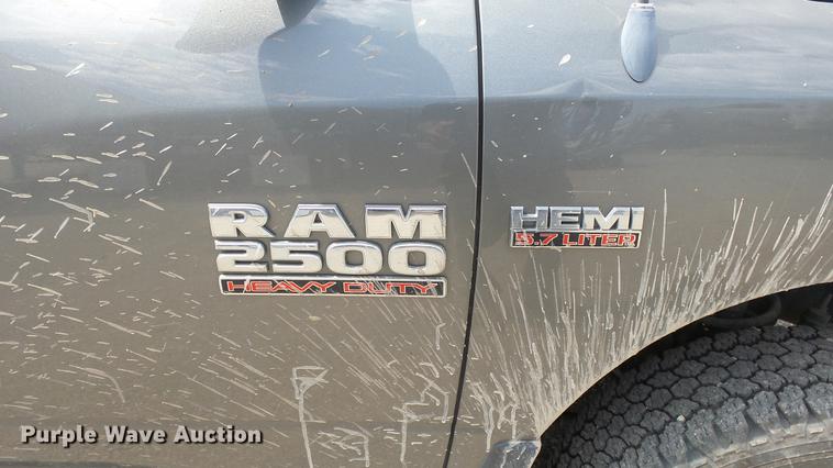 image for item ES9390 2013 Dodge Ram 2500 Crew Cab flatbed pickup truck