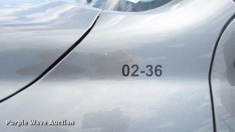 image for item ES9390 2013 Dodge Ram 2500 Crew Cab flatbed pickup truck