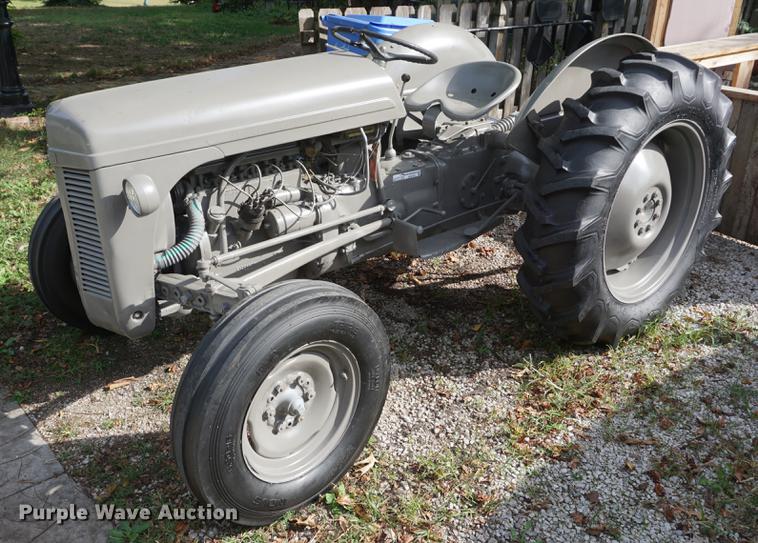 image for item EU9105 1951 Ferguson TO-20 tractor