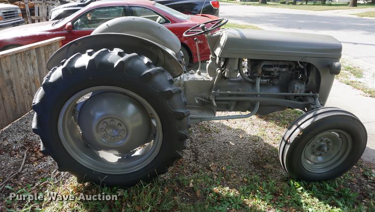image for item EU9105 1951 Ferguson TO-20 tractor