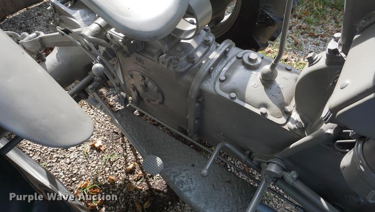 image for item EU9105 1951 Ferguson TO-20 tractor