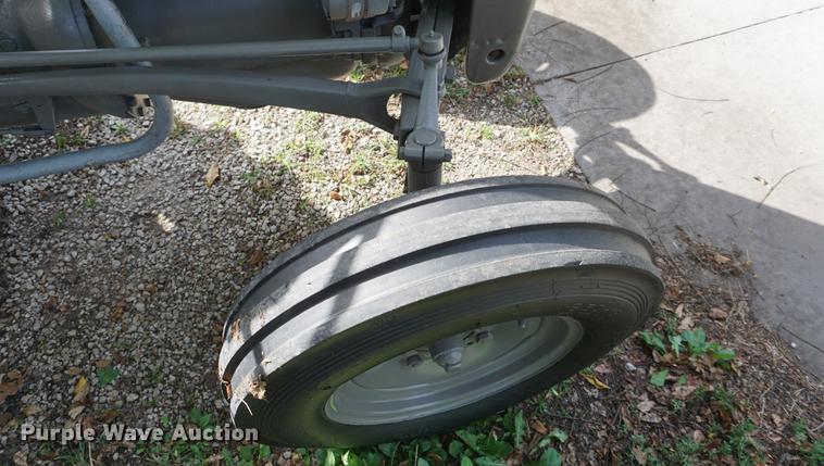 image for item EU9105 1951 Ferguson TO-20 tractor